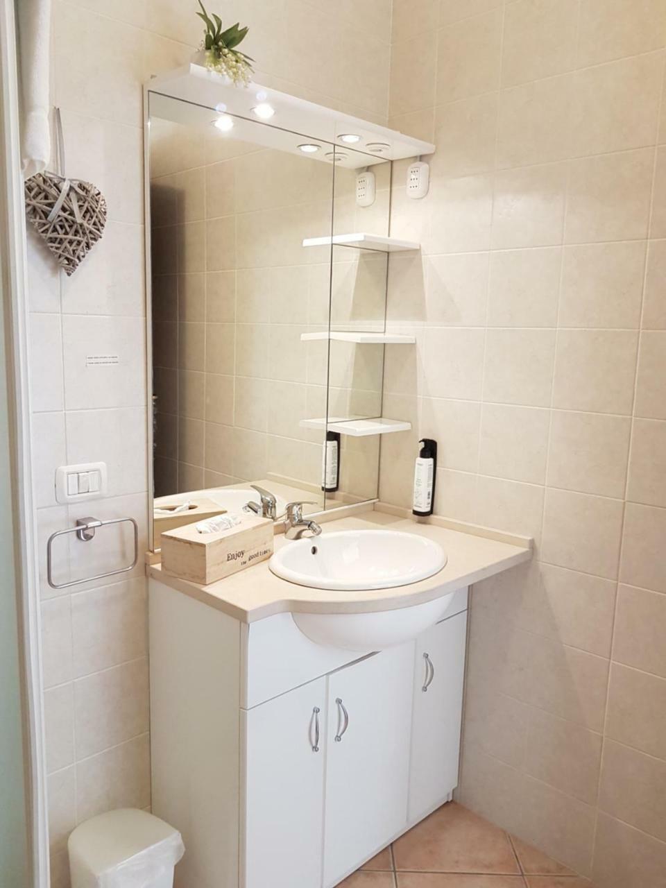 Home Suite Home Cavaion Veronese Exterior foto